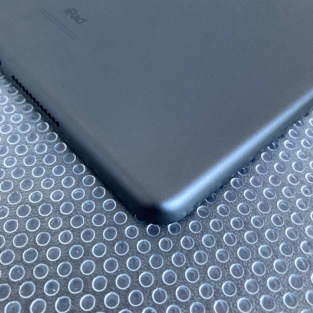 3752【早い者勝ち】電池ほぼ新品☆iPad8第8世代32GB SIMフリー☆