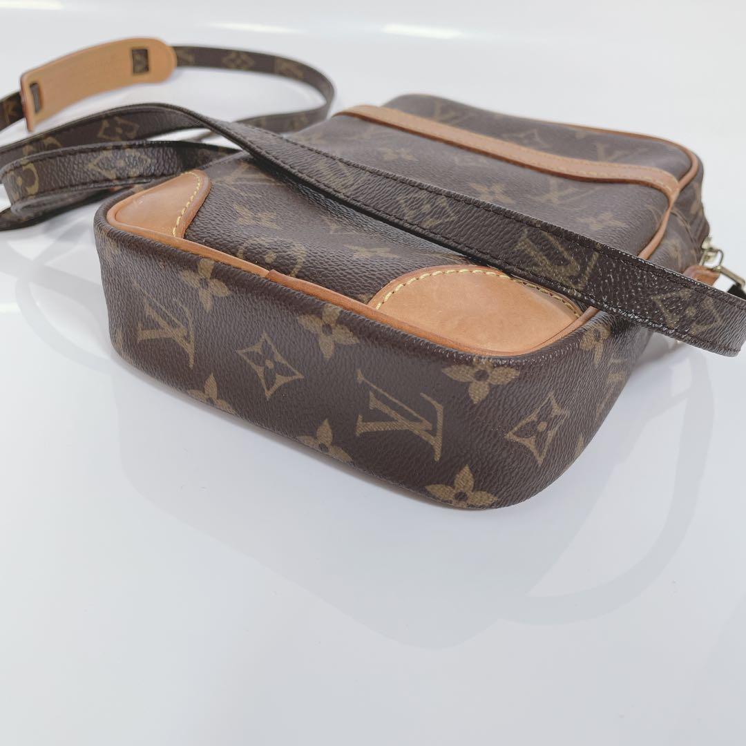 Louis Vuitton モノグラム ショルダーバッグ　ダヌーブ　ルイヴィトン