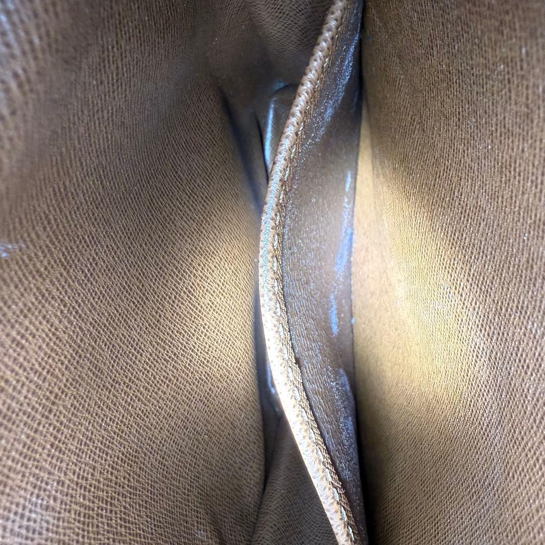 Louis Vuitton モノグラム ショルダーバッグ　ダヌーブ　ルイヴィトン