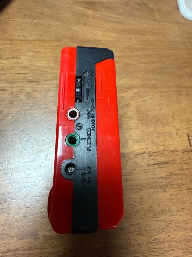 SONY WM-F65 ウォークマン 本体 ジャンク 赤色 レトロ