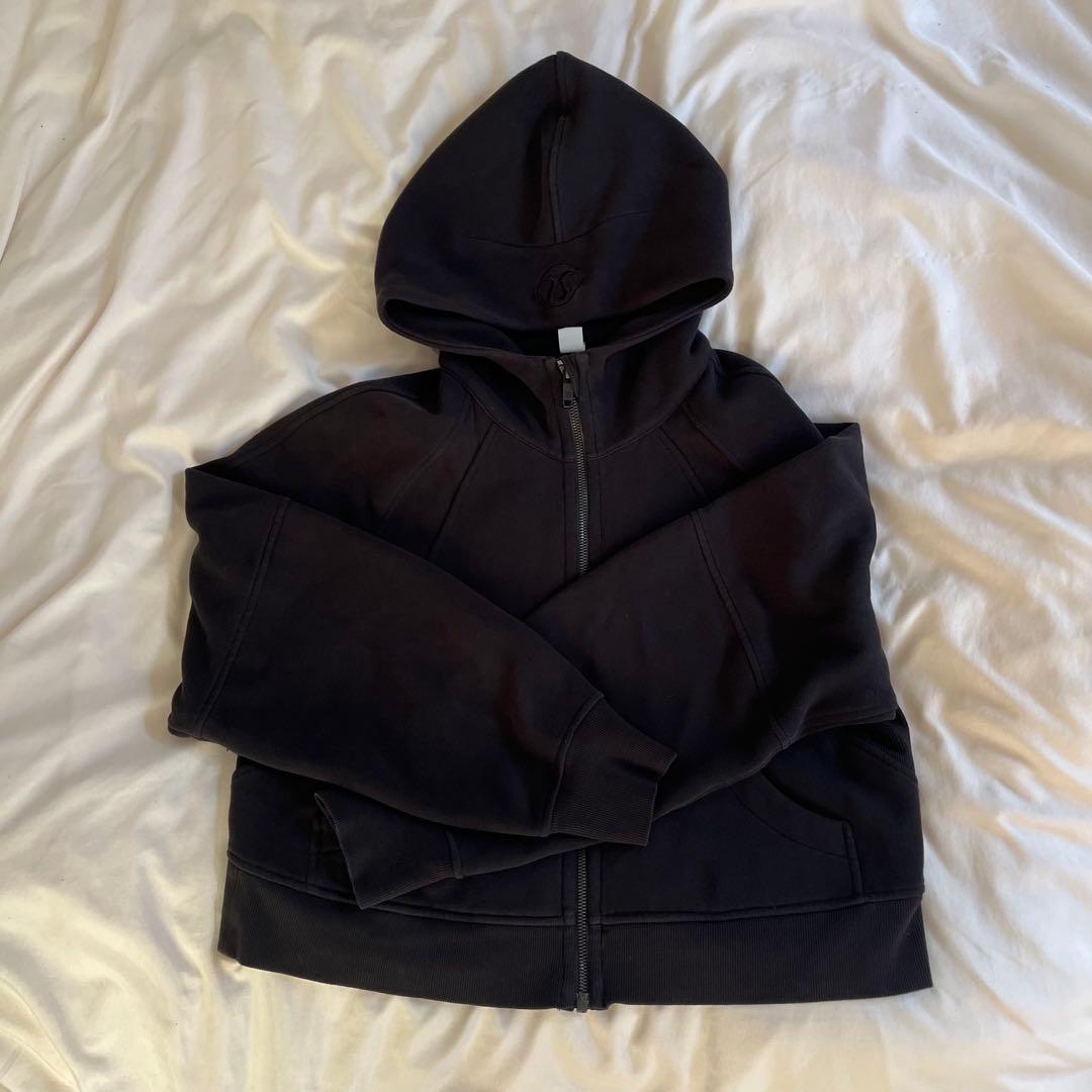 ルルレモン　scuba hoodie ブラックフード付きパーカー