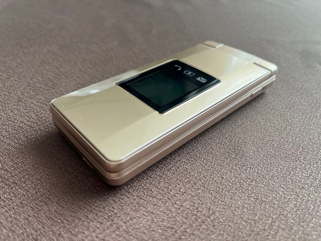 SoftBank かんたん携帯10 SHARP ゴールド