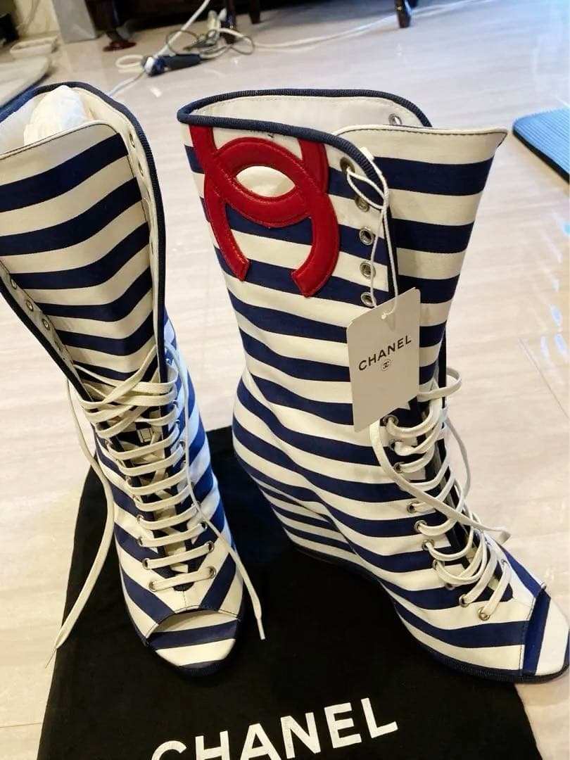 Chanel ショートブーツ