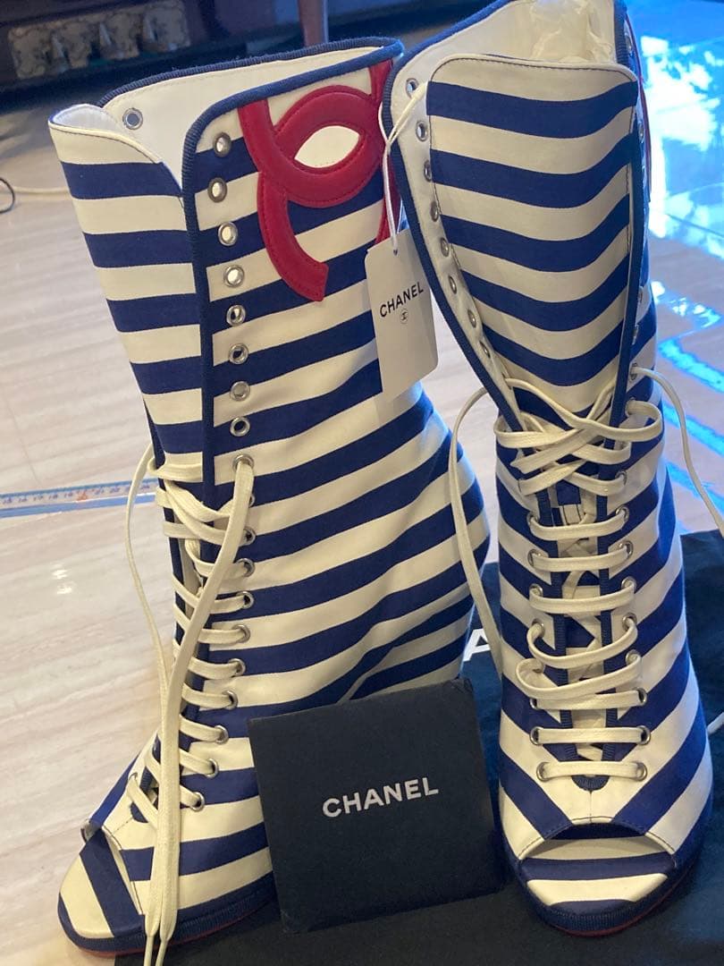 Chanel ショートブーツ