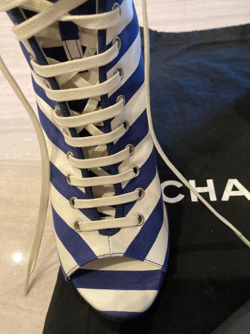 Chanel ショートブーツ