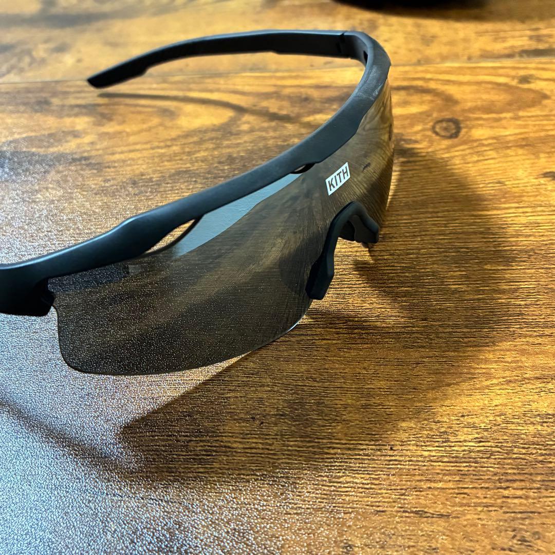 【未使用に近い】Kith × TaylorMadeミラーレンズ サングラス 黒