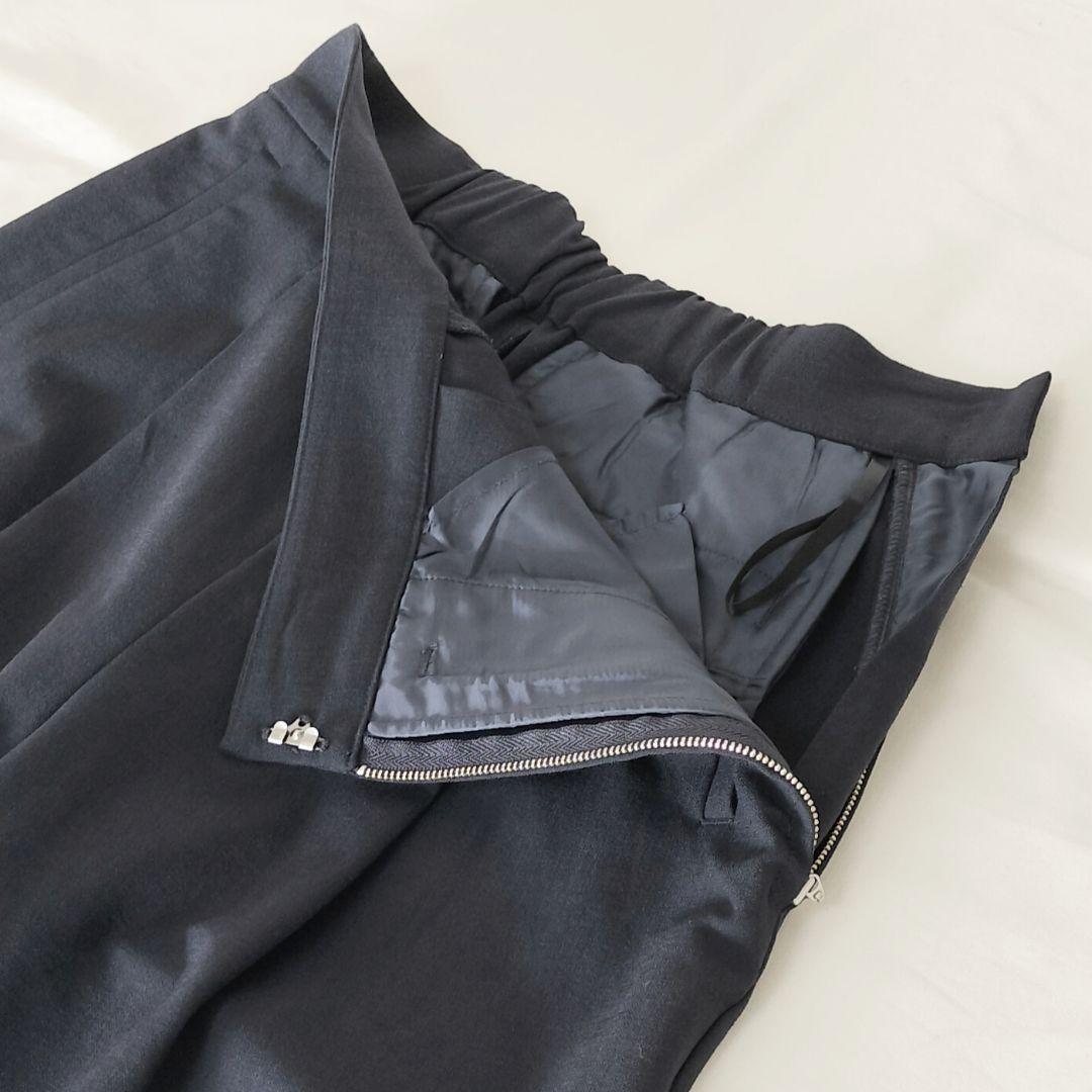 美品 SOEJU コンフォートファインタックバレルパンツ ネイビー S