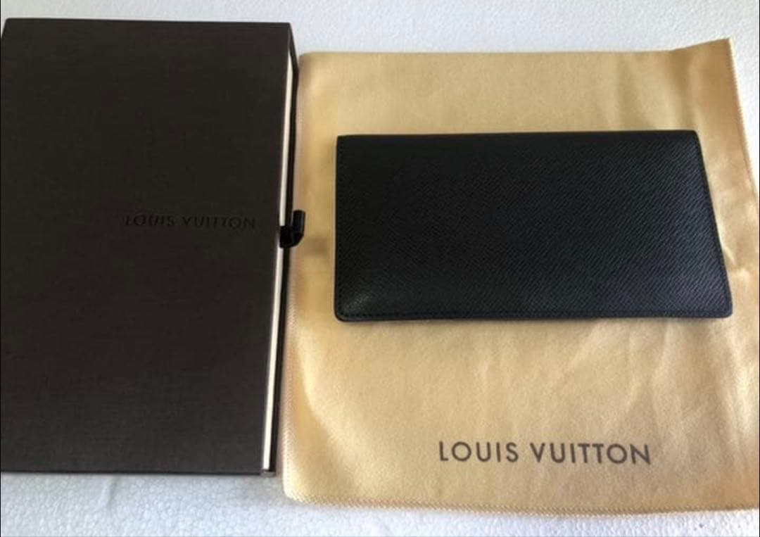 m*o様 ルイ ヴィトン タイガ ポルトフォイユロン グラシエ 札入れ