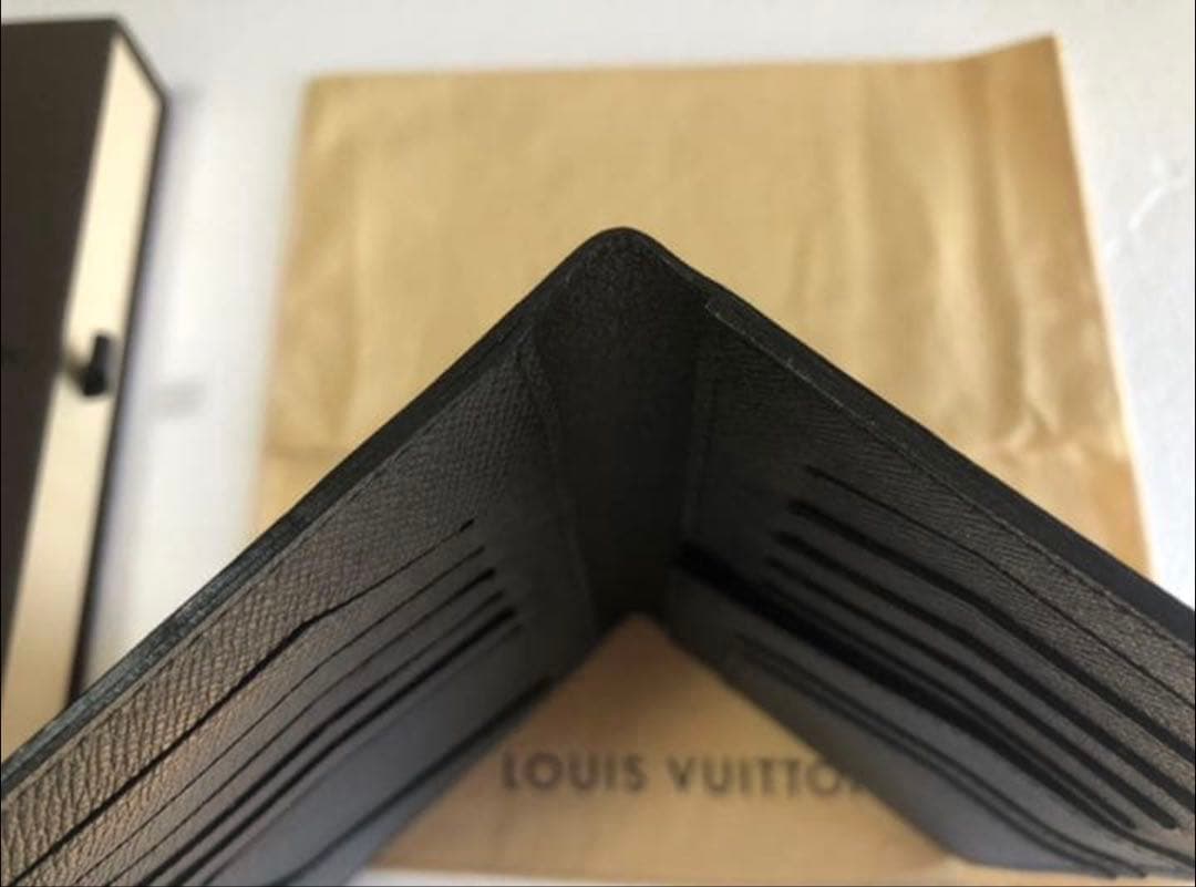 m*o様 ルイ ヴィトン タイガ ポルトフォイユロン グラシエ 札入れ