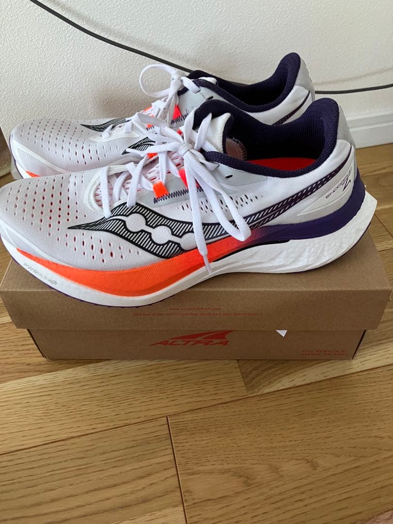 スパイク・シューズ Saucony Endorphin Speed 4 27.5cm