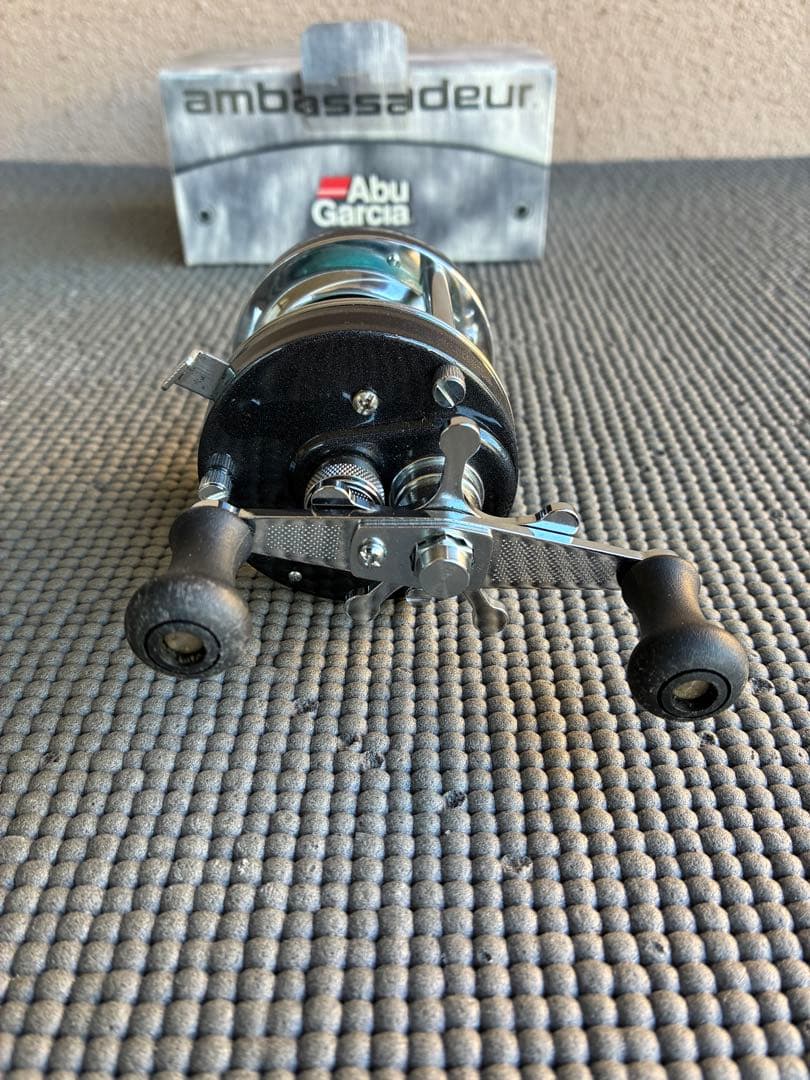 Abu Garcia 5500C PEARL BLACK ベイトリール