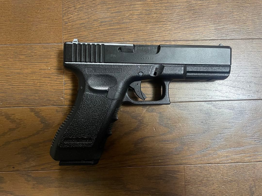 KSC G18C ガスガン マガジン3本 マガジンバンパー　他カスタムパーツ付き