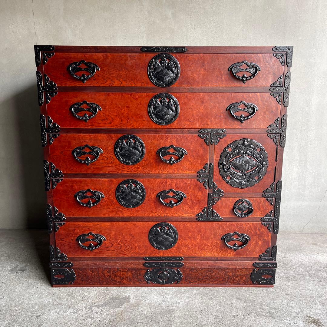 岩屋堂箪笥　桜木作　伝統工芸品 欅材 和家具 民藝 金具 8杯