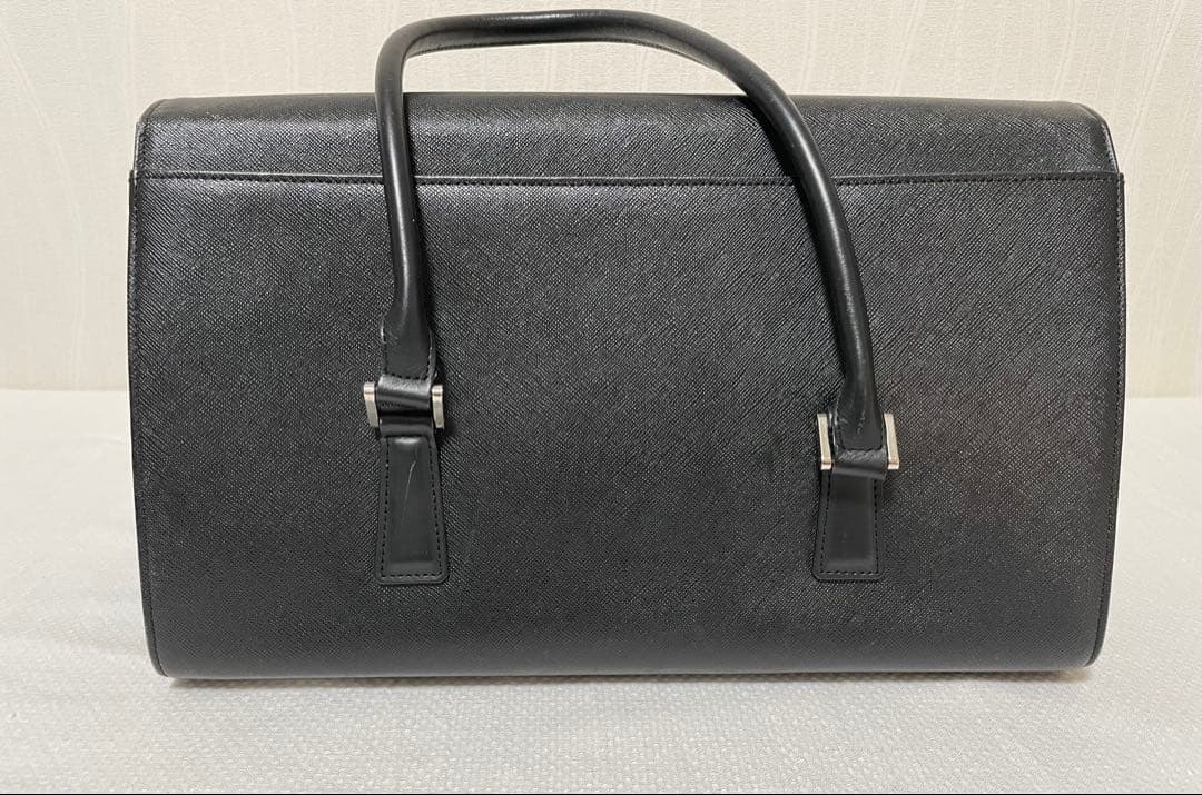 【期間限定値値引！】バーバリー ブラック ハンドバッグ