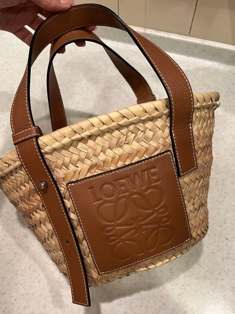 ロエベ　カゴバック、スモール