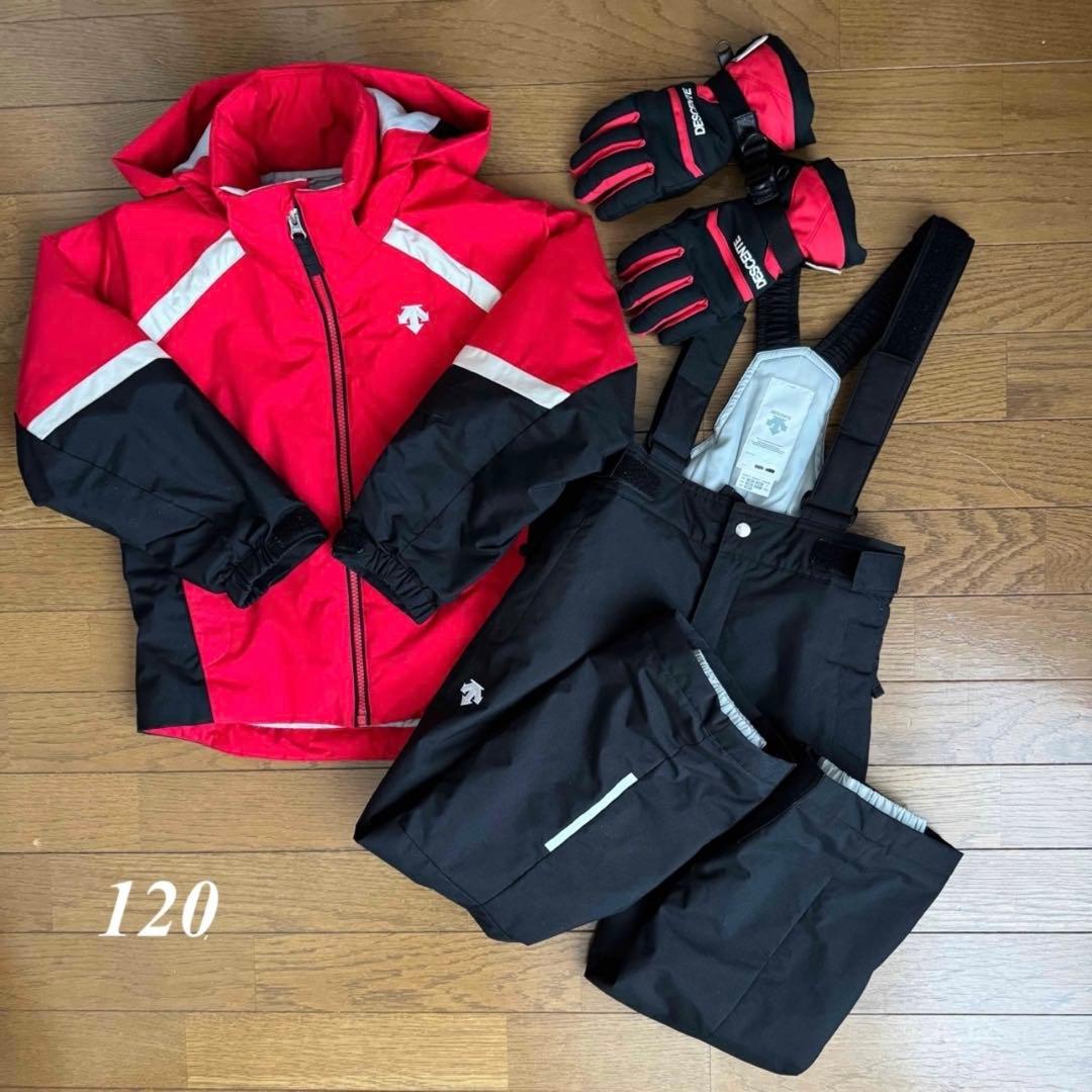 デサント　スキーウエア ジュニア 上下 セット　120 グローブはおまけです。