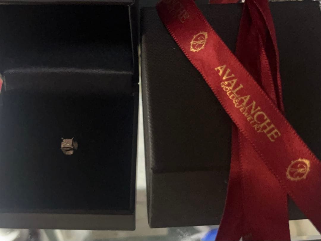 【新品、未使用】AVALANCHE 片耳ピアス
