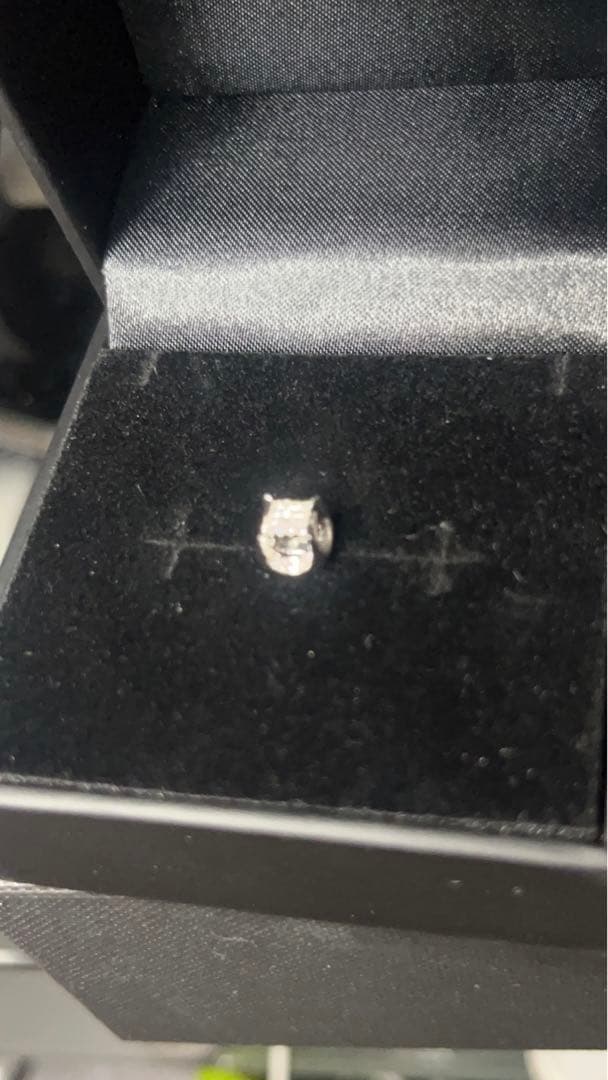 【新品、未使用】AVALANCHE 片耳ピアス