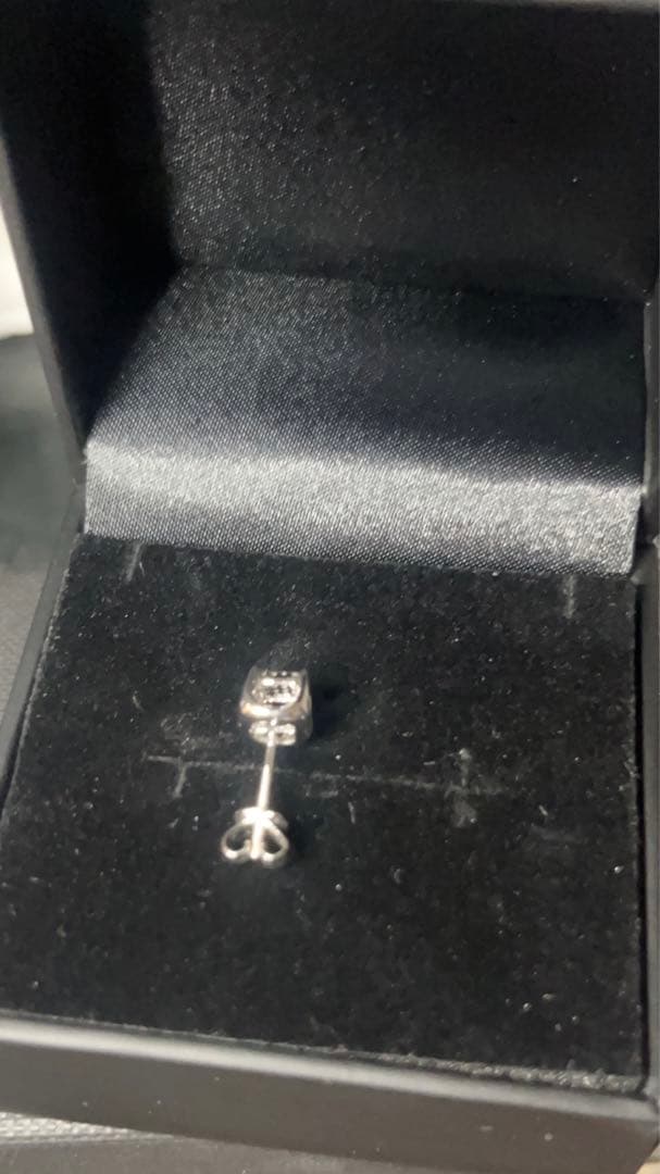 【新品、未使用】AVALANCHE 片耳ピアス