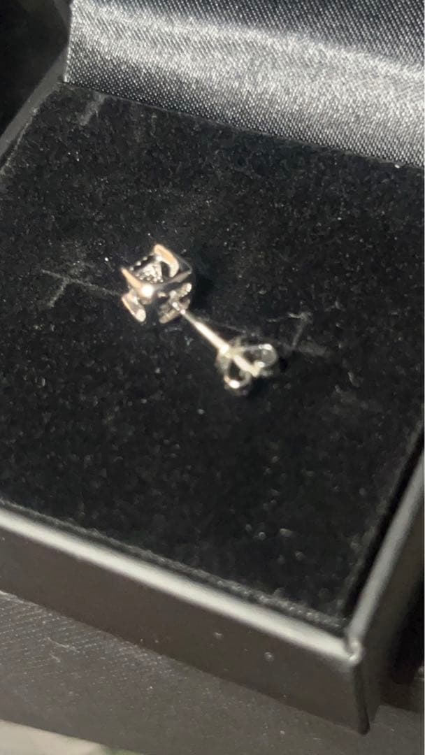 【新品、未使用】AVALANCHE 片耳ピアス