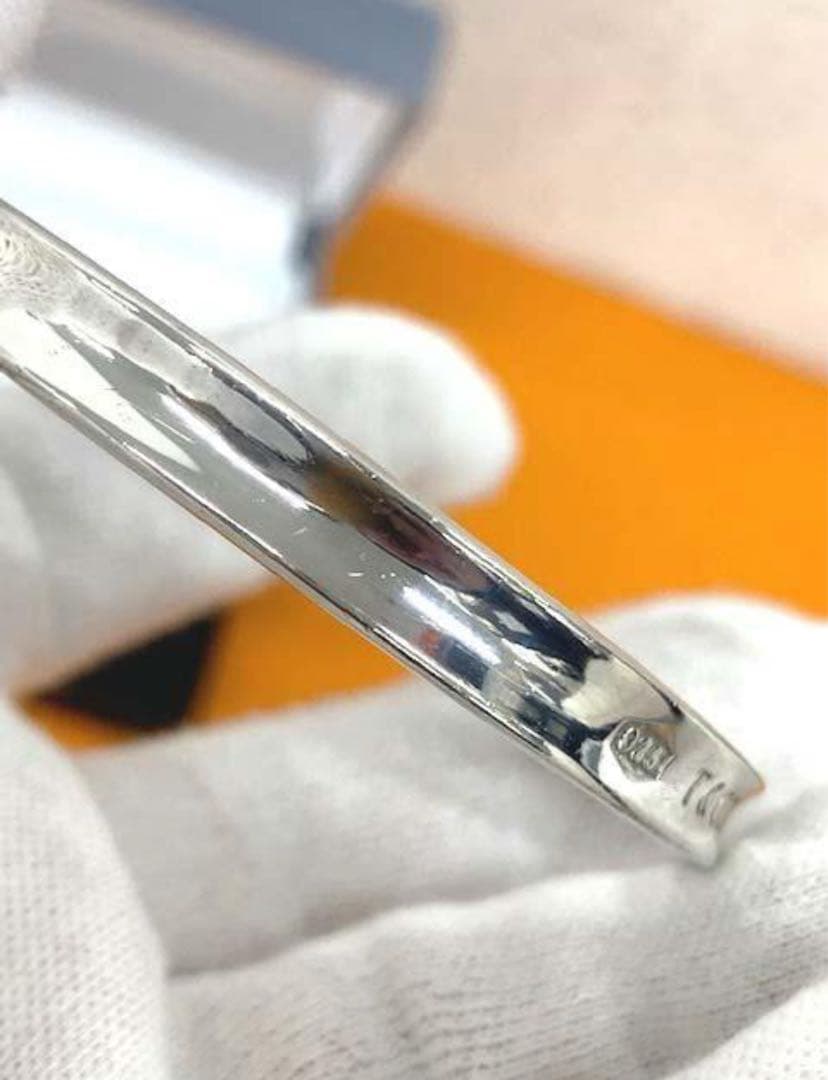 Tiffany & Co. ナローシルバーバングル