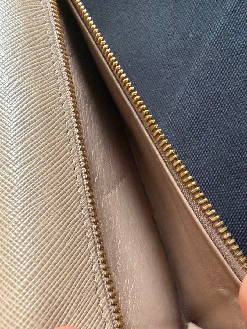 PRADA 長財布 サフィアーノ