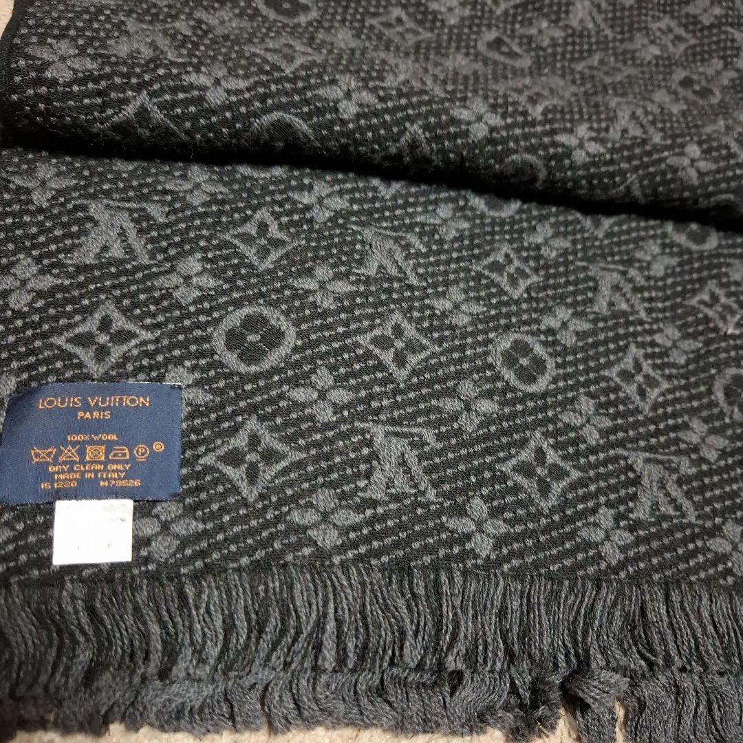「超備品」　LOUIS VUITTON ブラック　モノグラムマフラー