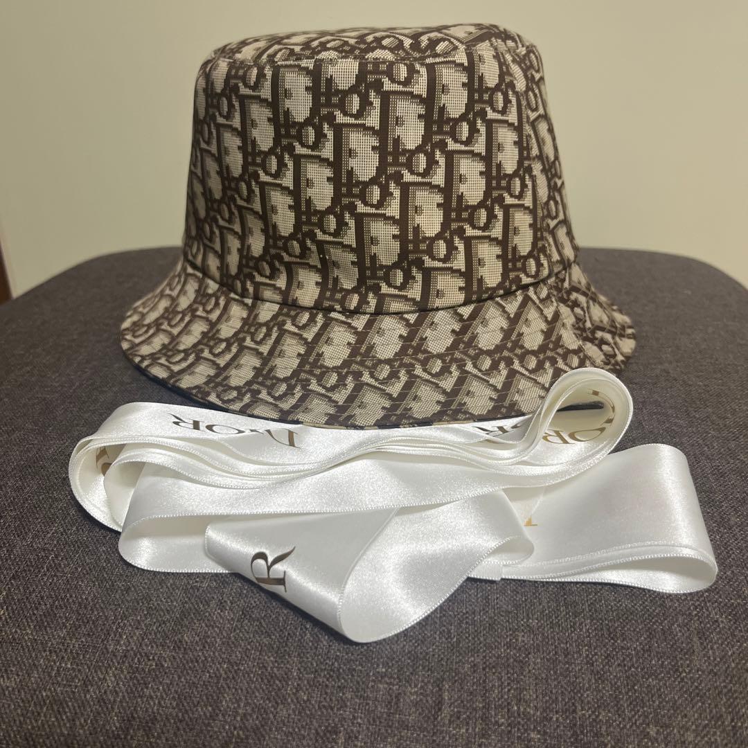 Dior ロゴバケットハット