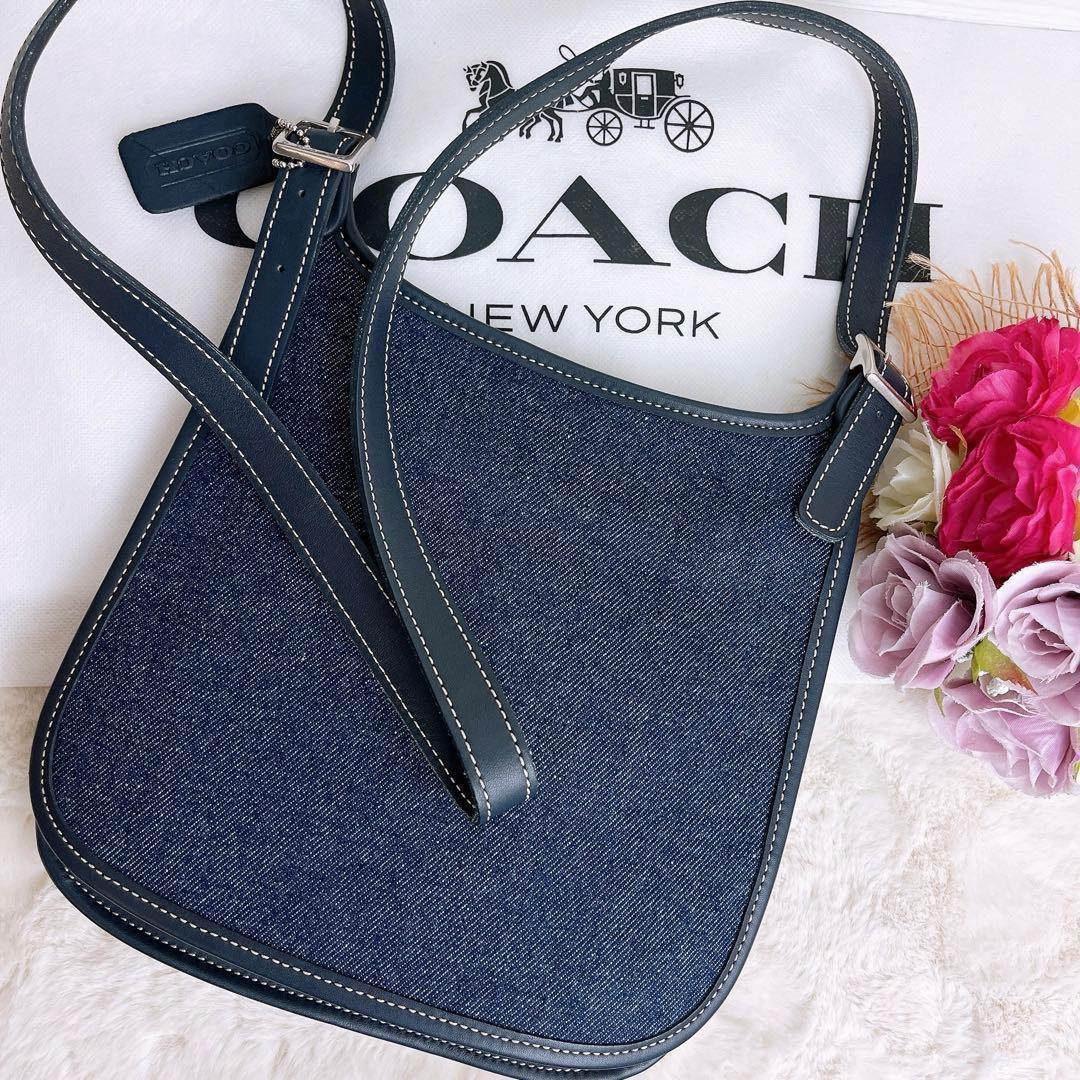 未使用☆COACHコーチ ショルダーバッグ デニムブルー キャンバスチャーム付.
