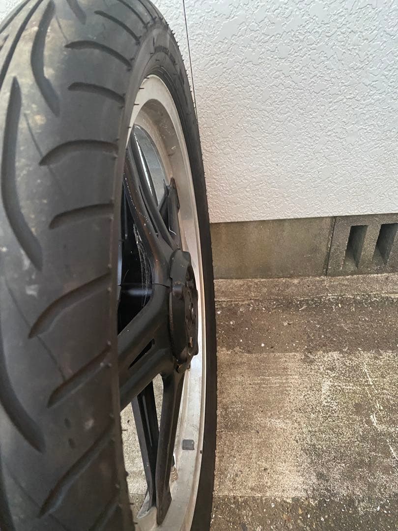 CB250T フロント19インチ　タイヤ付きホイール c