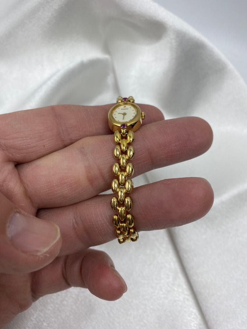 電池交換済　美品　SEIKO ストーン　ゴールド　ブレスウォッチ