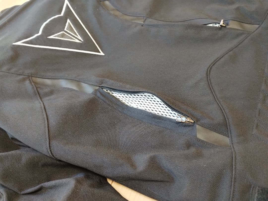 【美品】DAINESE G. AVRO TEX (46サイズ)