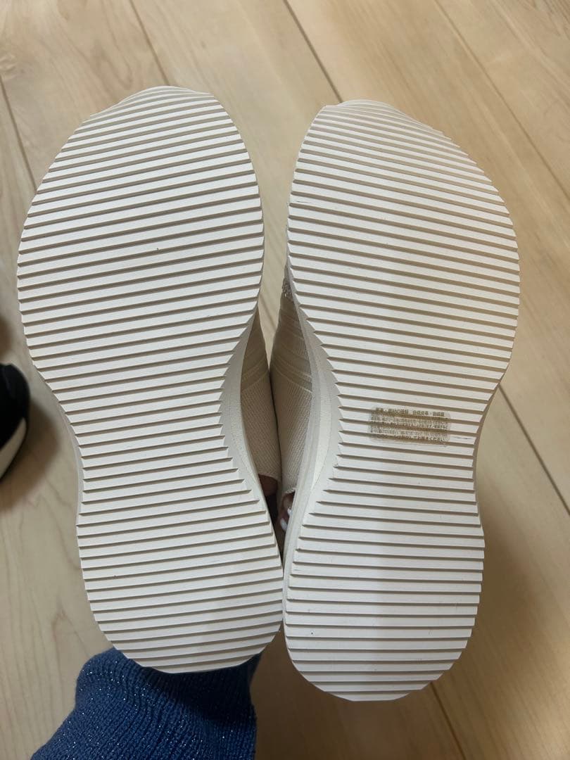 ANTEPRIMA アンテプリマ スリッポン スニーカー　23cm ベージュ