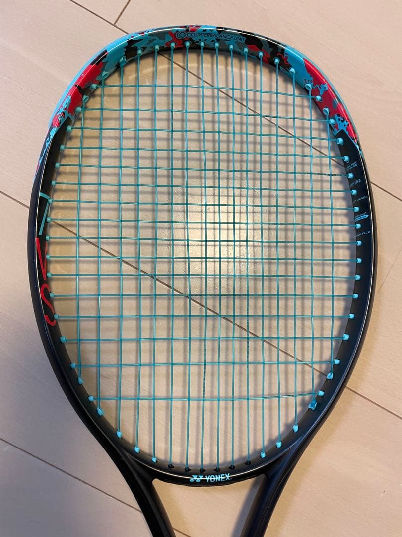 テニスラケット ヨネックス　ジオブレイク70vs グリップUL1