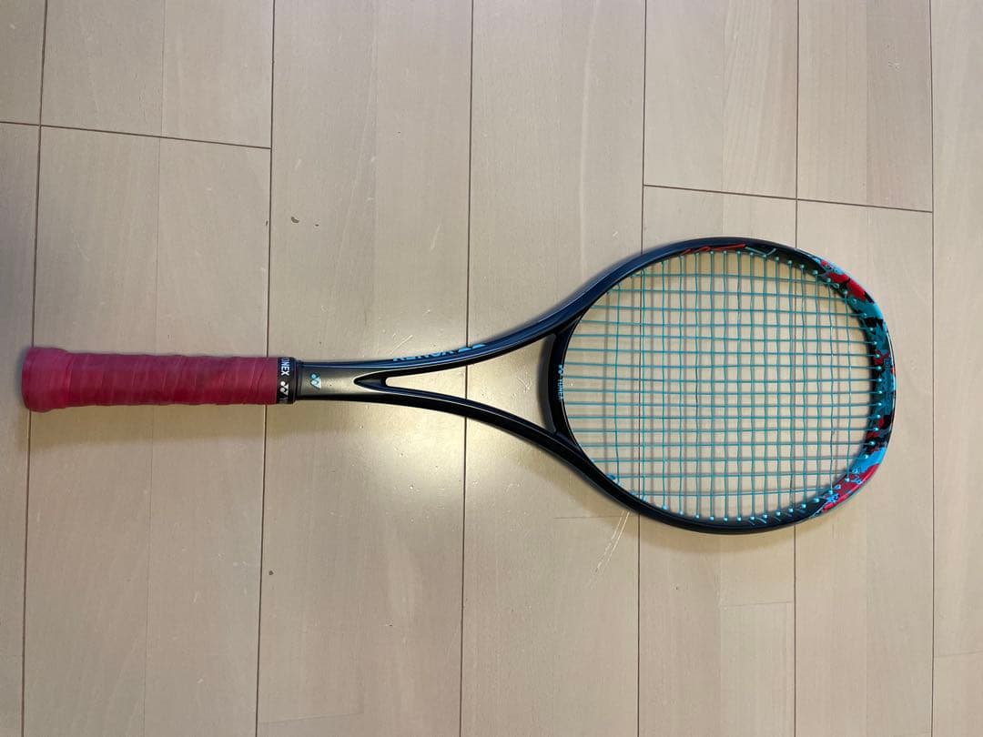 テニスラケット ヨネックス　ジオブレイク70vs グリップUL1