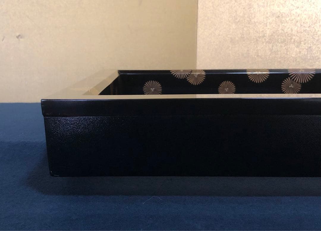 ❗️割引《R》茶道具 黒真塗 唐松蒔絵 炉縁 漆匠 春象造 共箱 260105か4