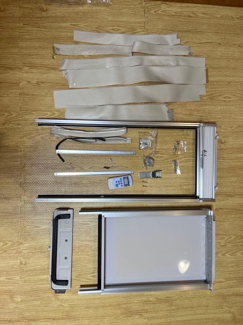 CORONA 窓用エアコン CW-1820-W