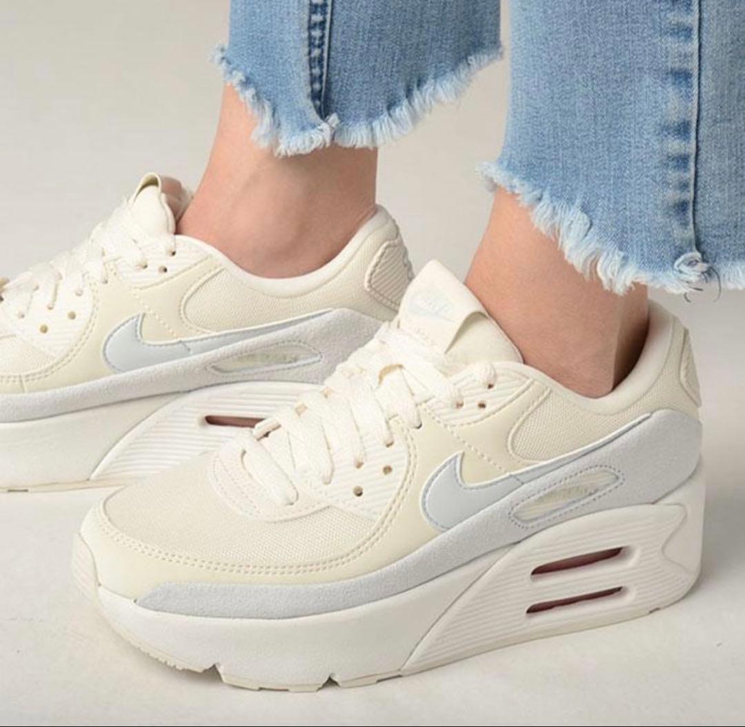 新品ナイキ ウィメンズ エアマックス90 LV8 24.0㎝