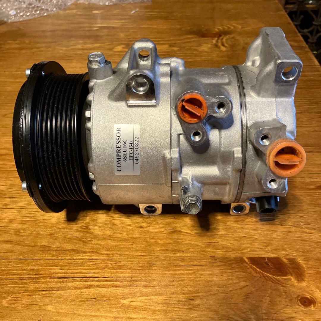 20アルファード　ACコンプレッサー