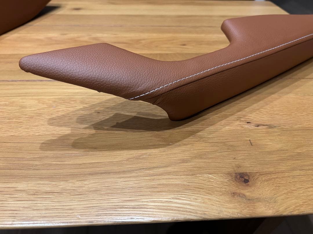 ハイラックス　アームレスト　交換用