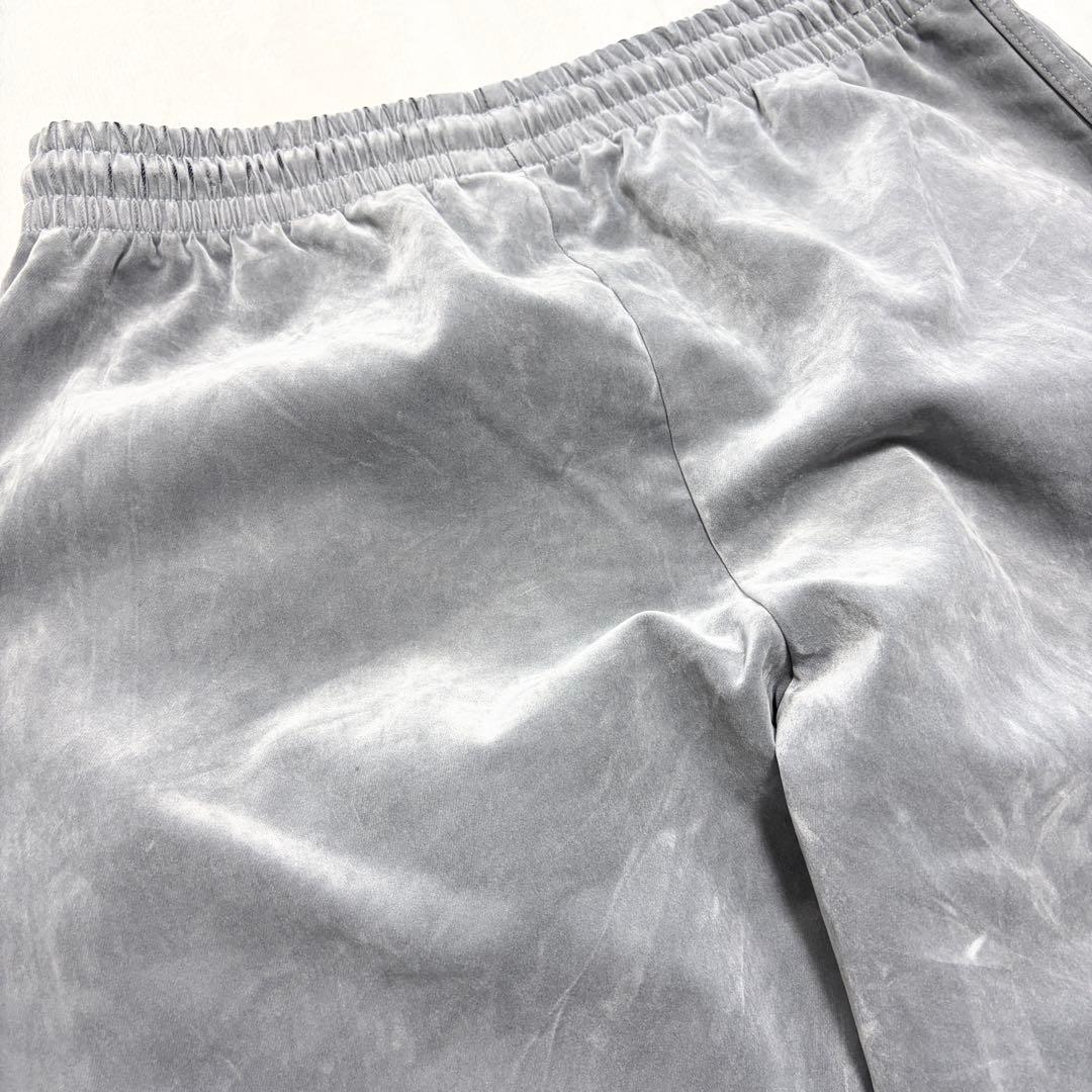 新品タグ付き★アディダス オリジナルス ベロア オーバーサイズ トラックパンツ