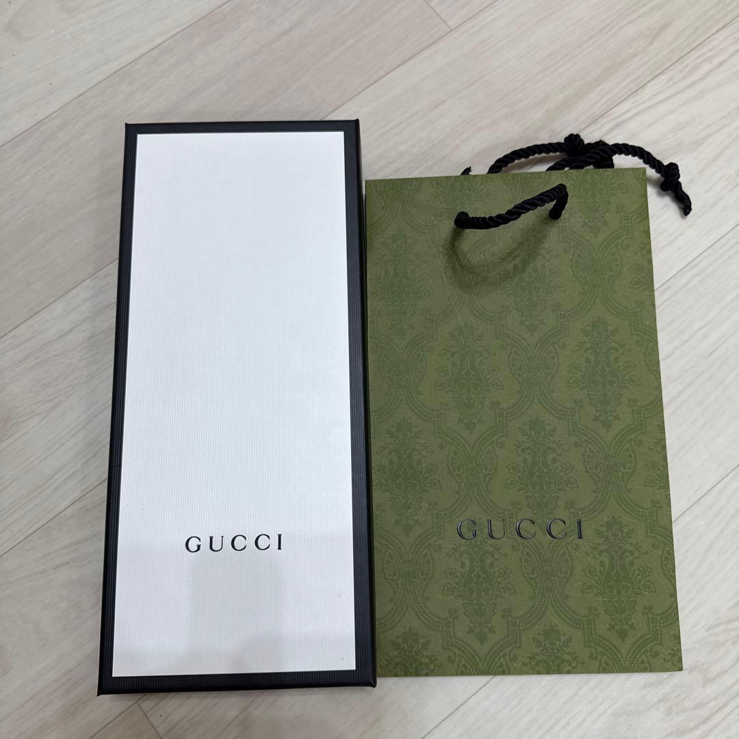 GUCCI 靴下　ソックス　M 総柄GG ロゴ　ラメ　箱付