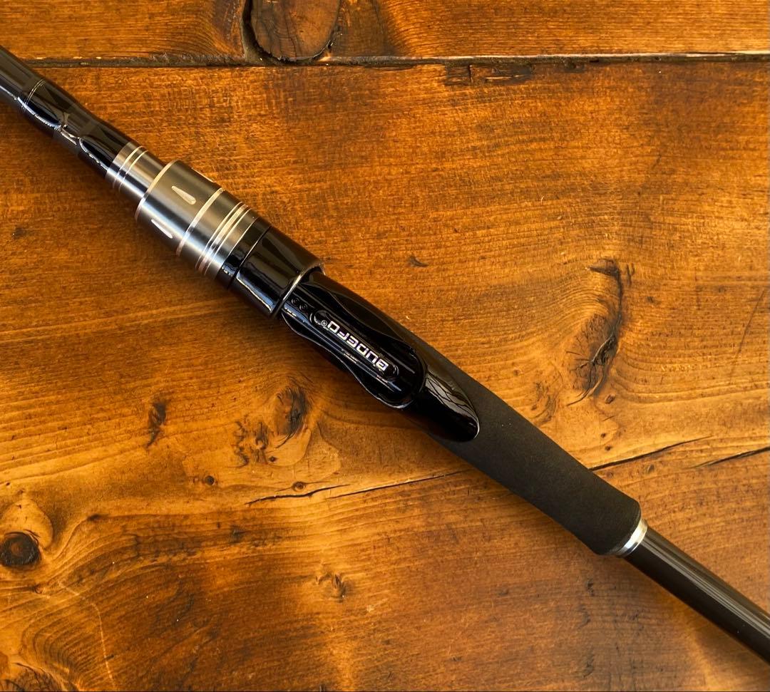 ショアジギングセット　スピニングロッド　300MH 4セクション　カーボンロッド