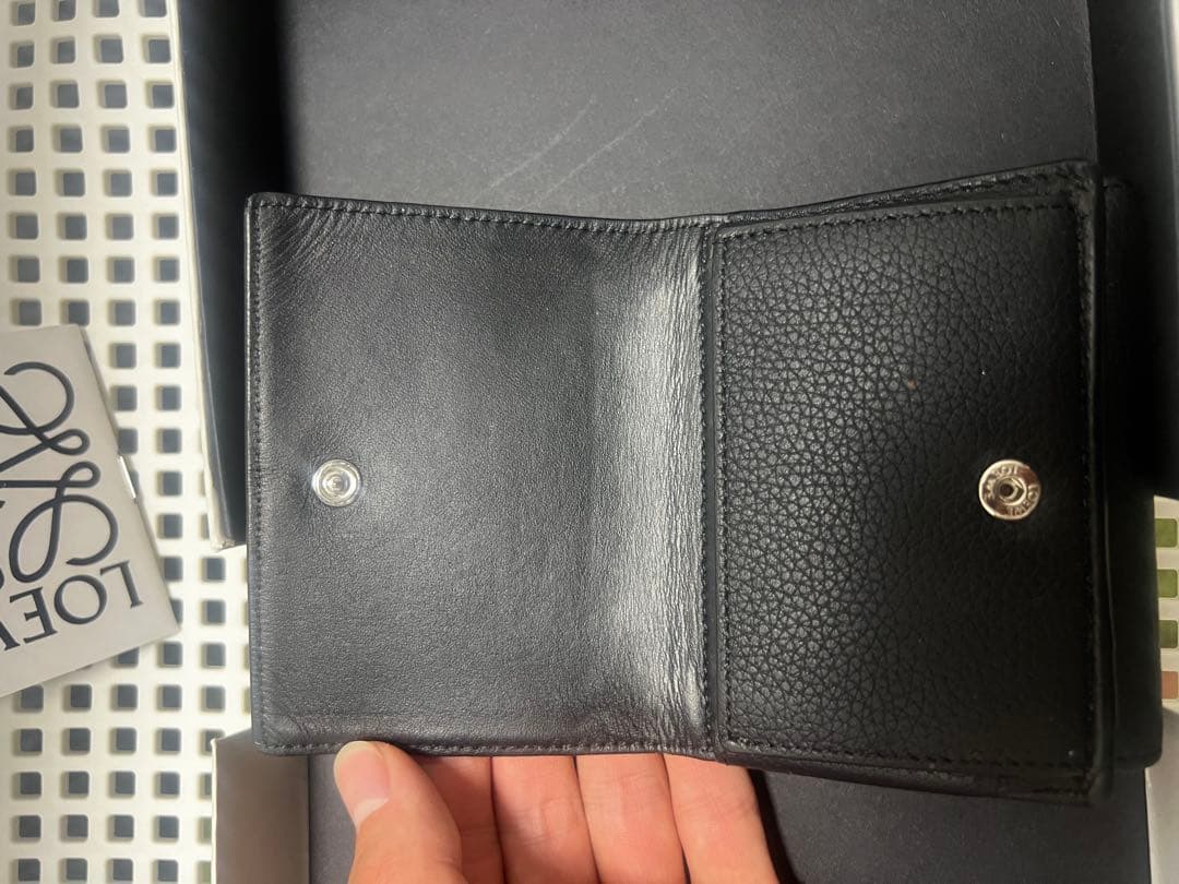 LOEWE トライフォールドウォレット