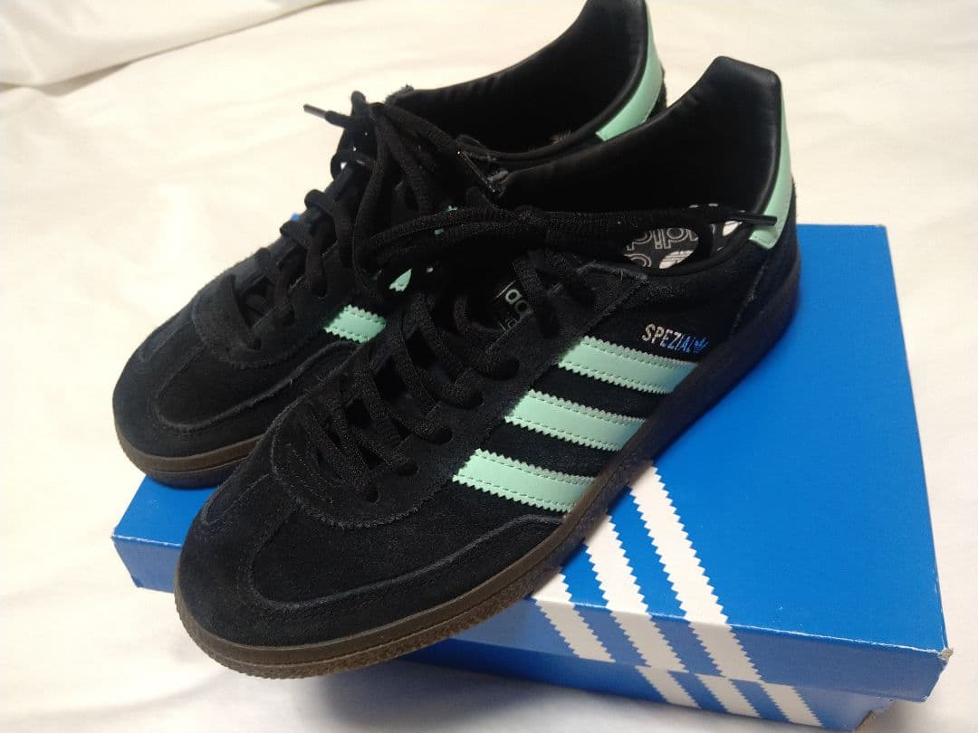 adidas　アディダス　 ハンドボール スペツィア　ブラックミント24.5cm