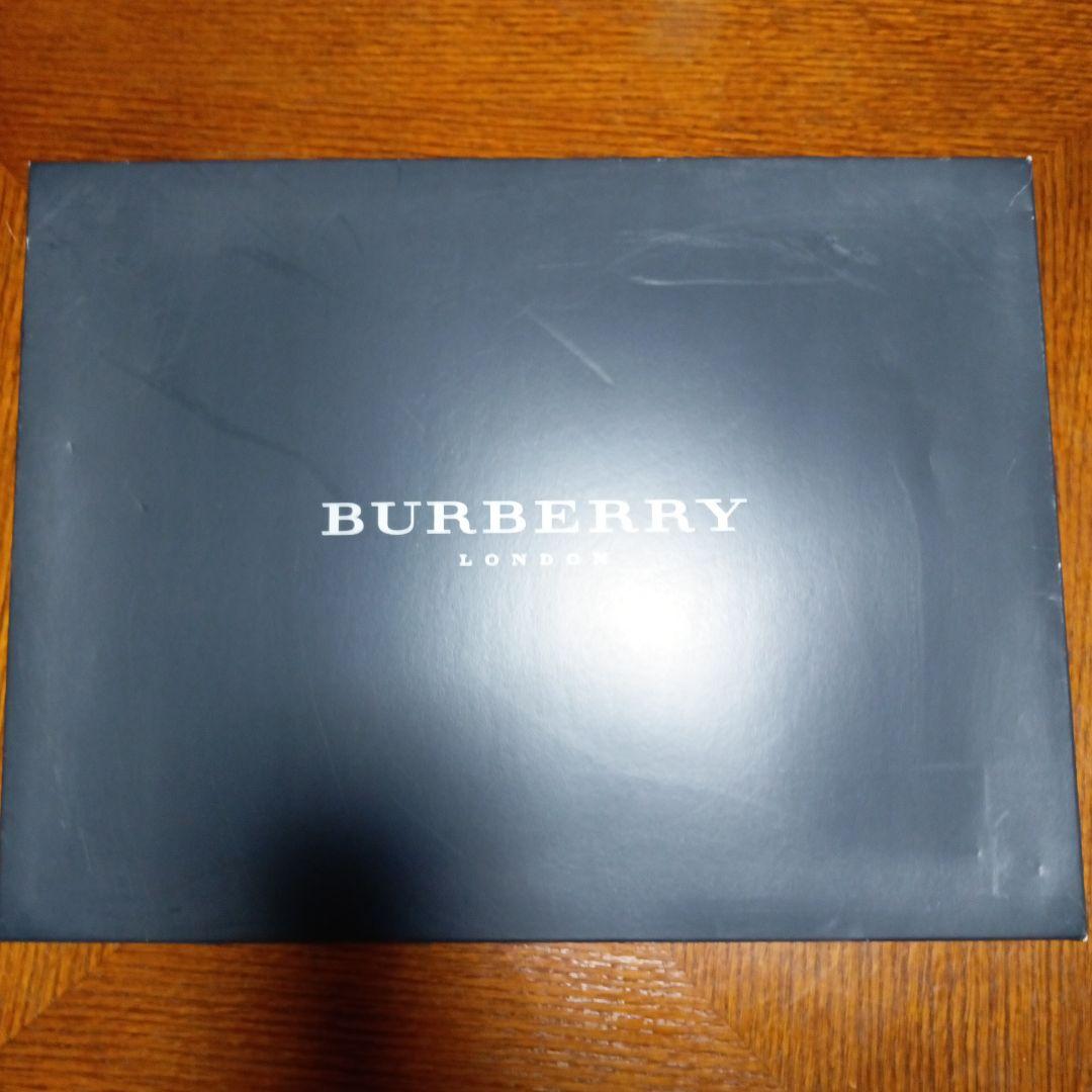 BURBERRY　ダウンひざ掛け 　日本製