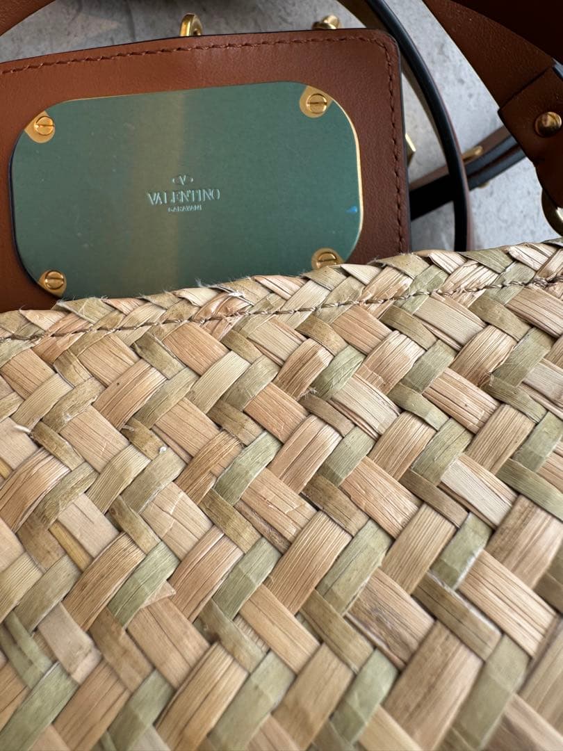 ヴァレンティノ　ラタン　カゴバッグ