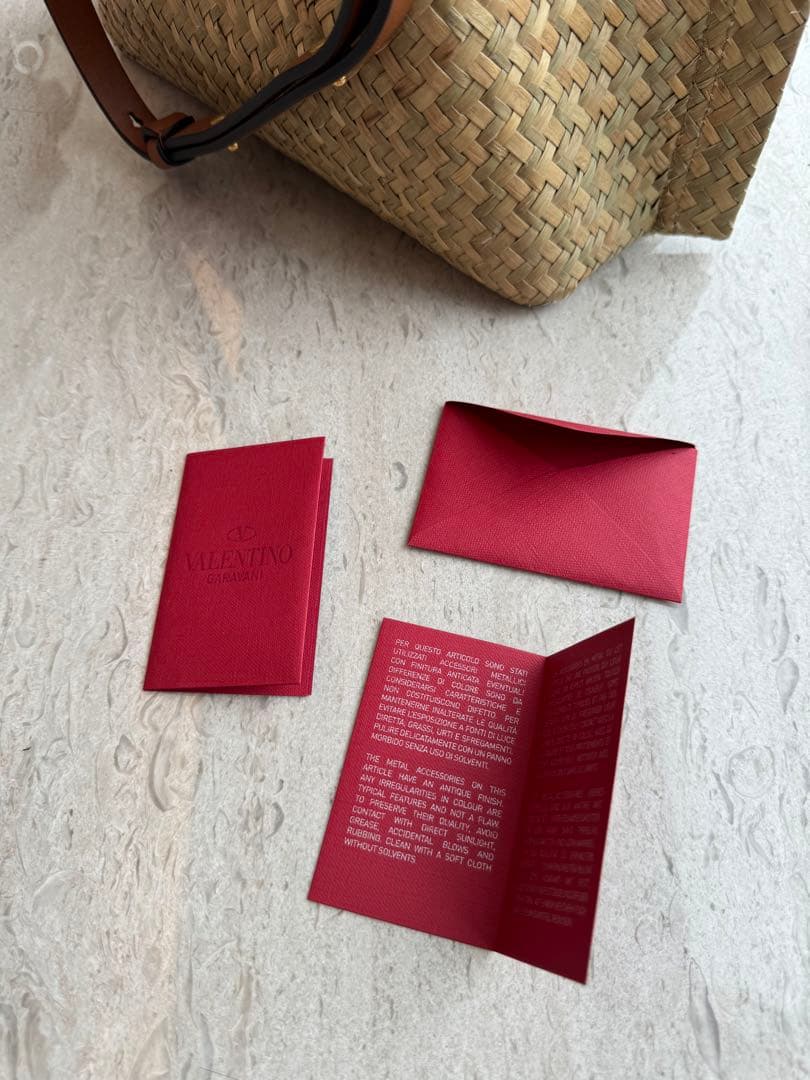 ヴァレンティノ　ラタン　カゴバッグ