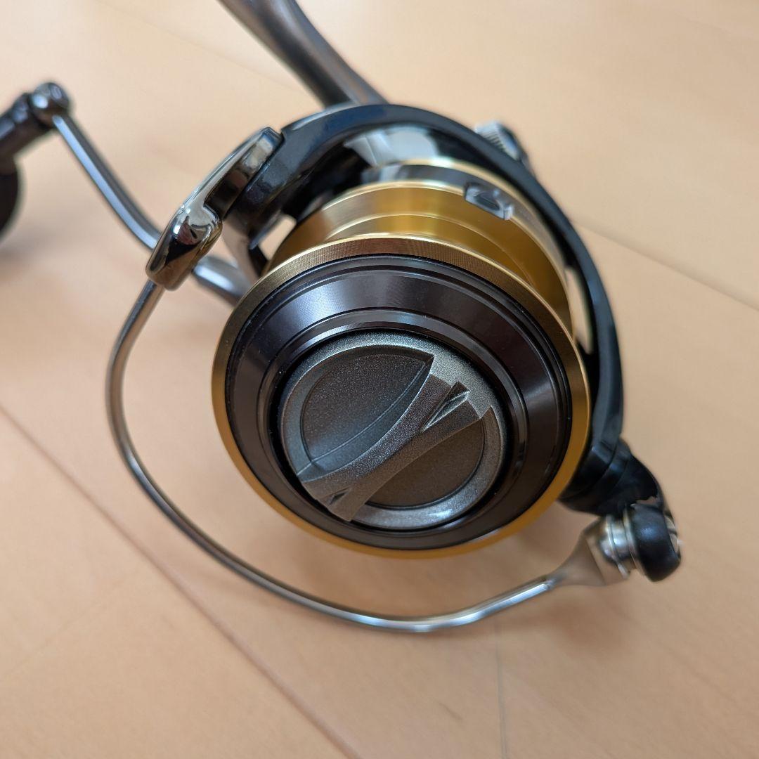 ダイワ　Daiwa　ヴァデル　4000H　リール