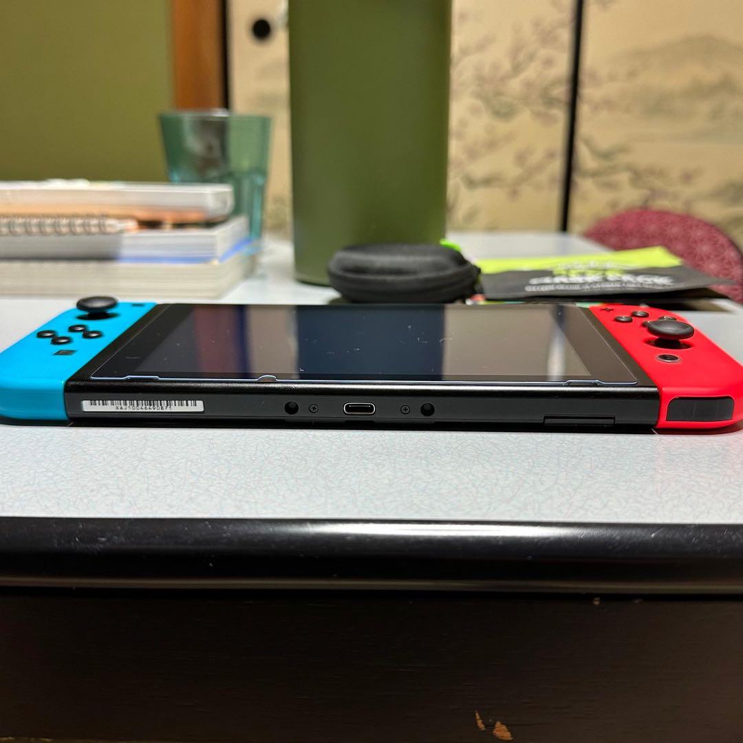 Nintendo Switch 本体と2ソフト付き